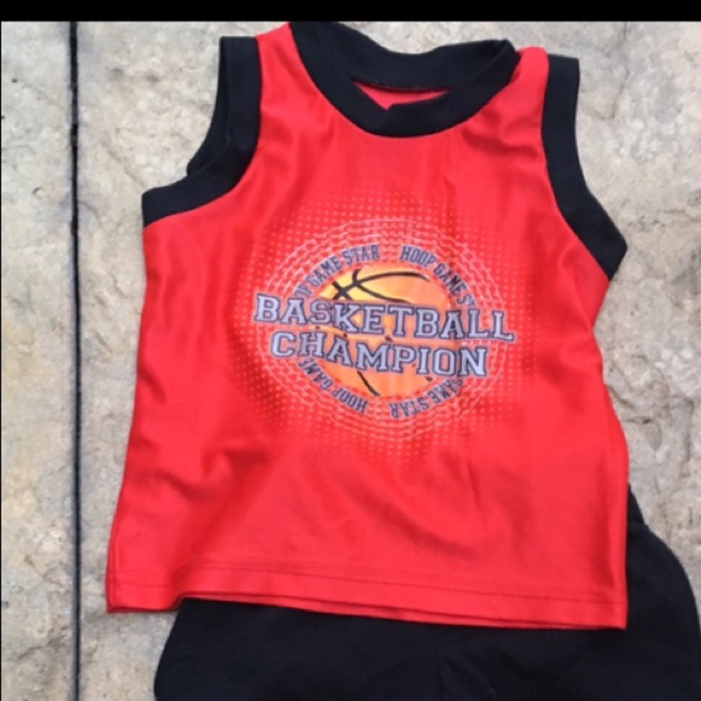 24  Mo cute tank top active shirt